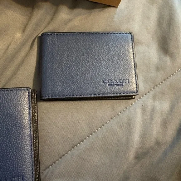 Coach Men's Blue and Black Leather Card Holder - Picture 3 of 7